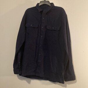 Patagonia Organic cotton full button down collard double pocket navy shirt L